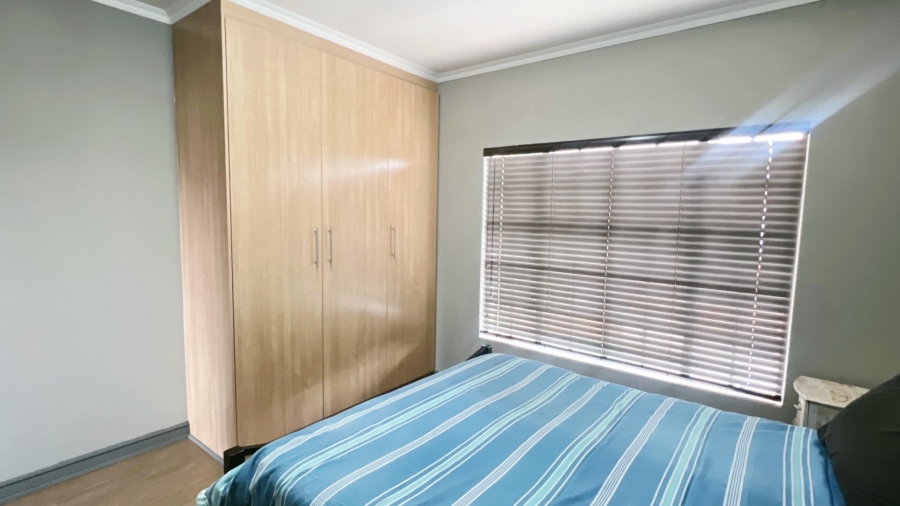 3 Bedroom Property for Sale in Langenhovenpark Free State